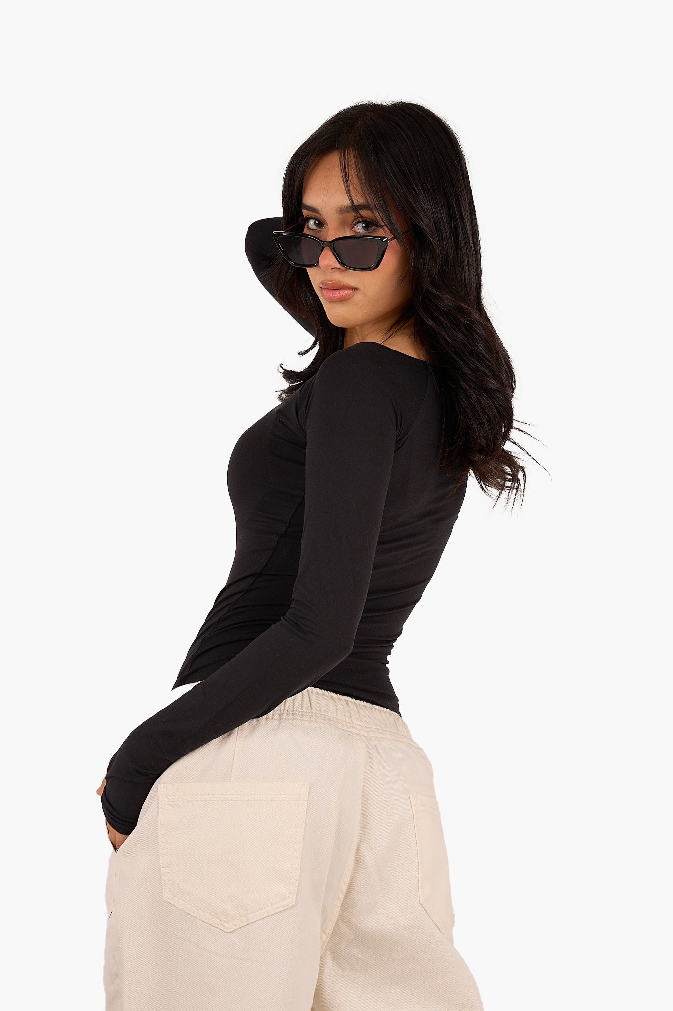 توب بكم وأساور بفتحة للإبهام