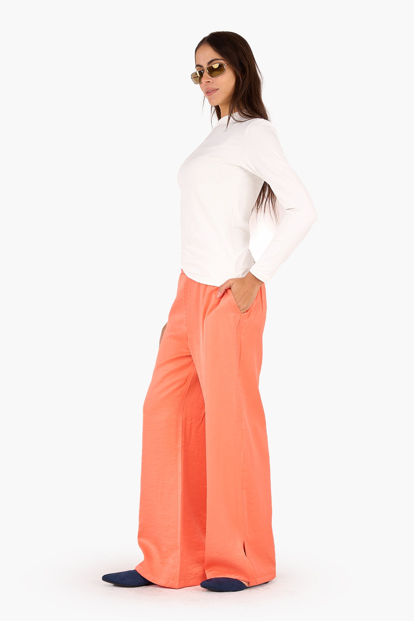 توب سادة برقبة عالية