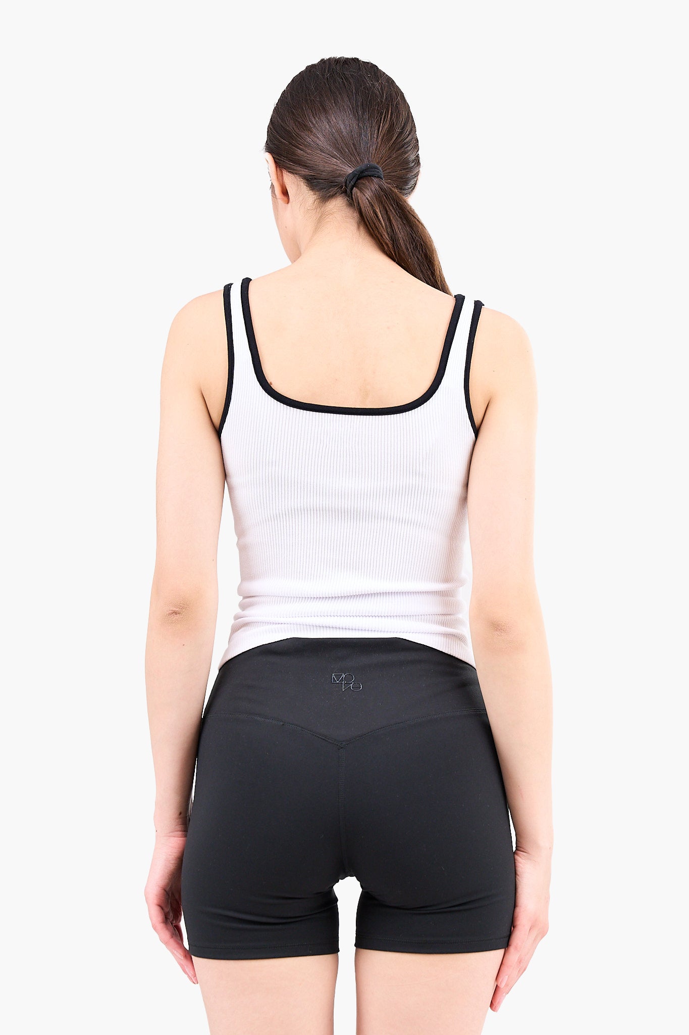 توب حمالات برقبة مربعة