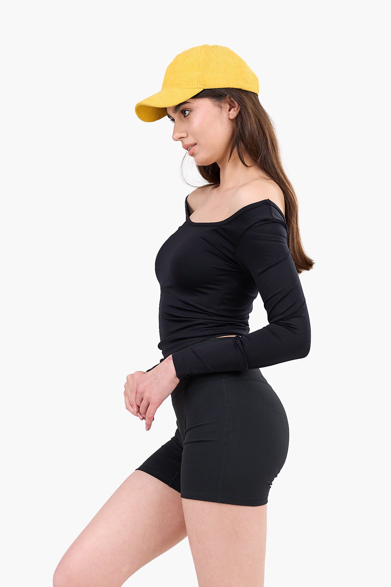 توب أوف شولدر بأكمام طويلة 