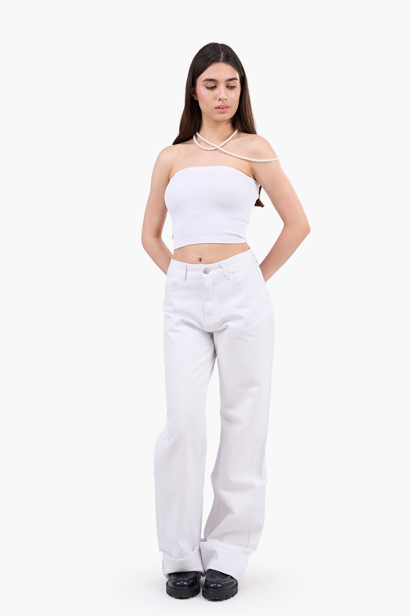 توب قصير بدون حمالات مضلع