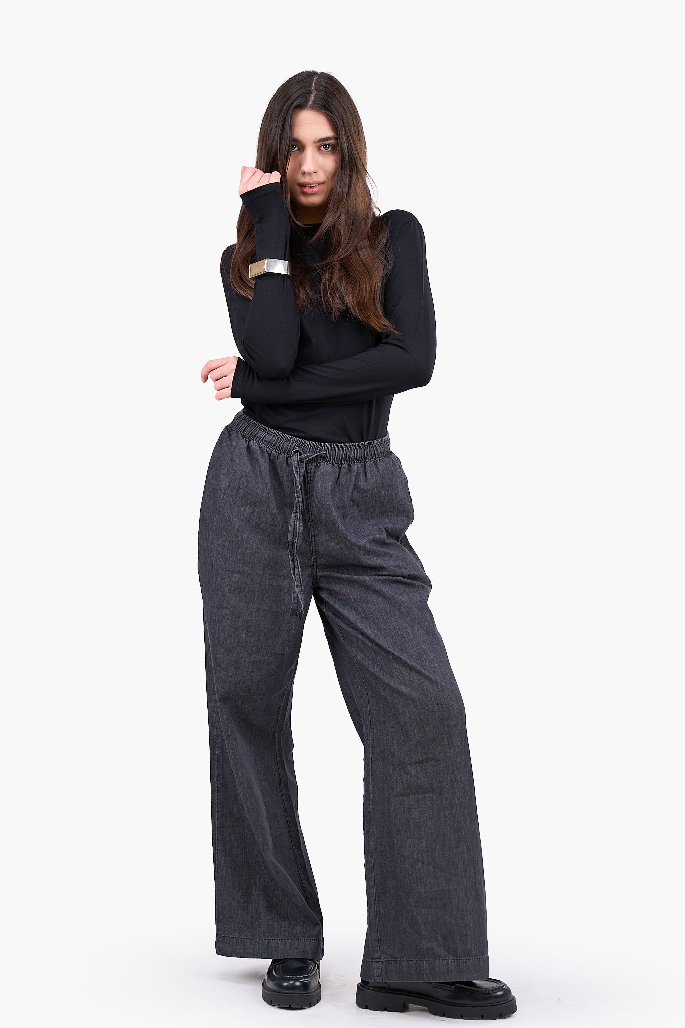 توب سادة برقبة عالية