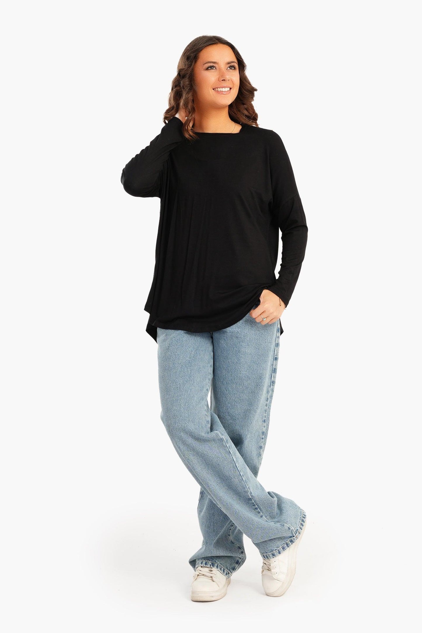 تيشيرت سادة بأكمام طويلة