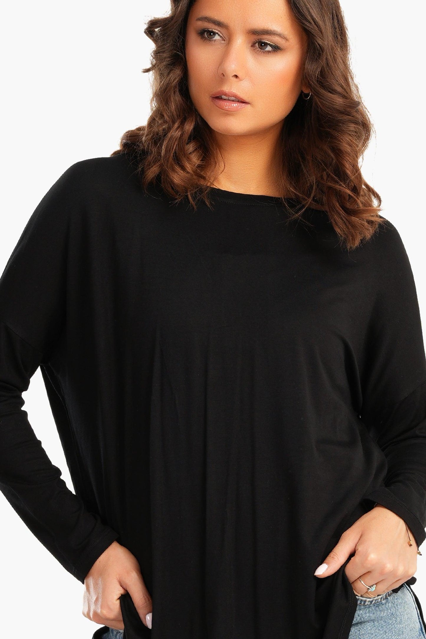 تيشيرت سادة بأكمام طويلة