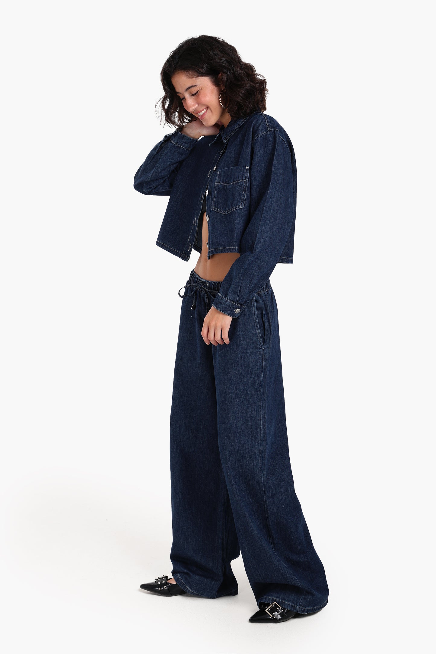 بنطلون جينز بقصّة مريحة