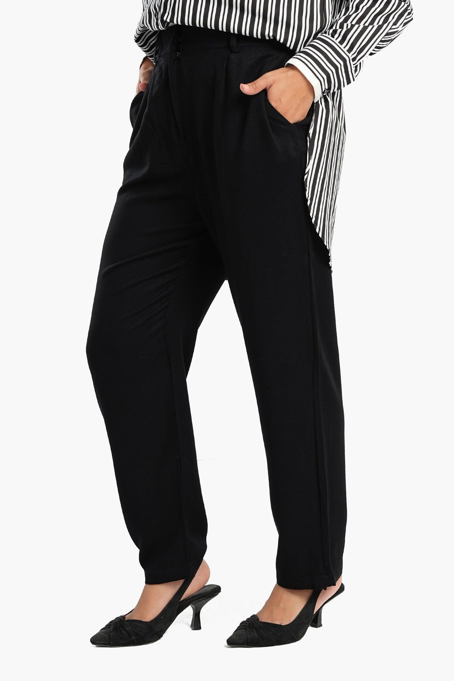 بنطلون بقصة كاروت أنيق