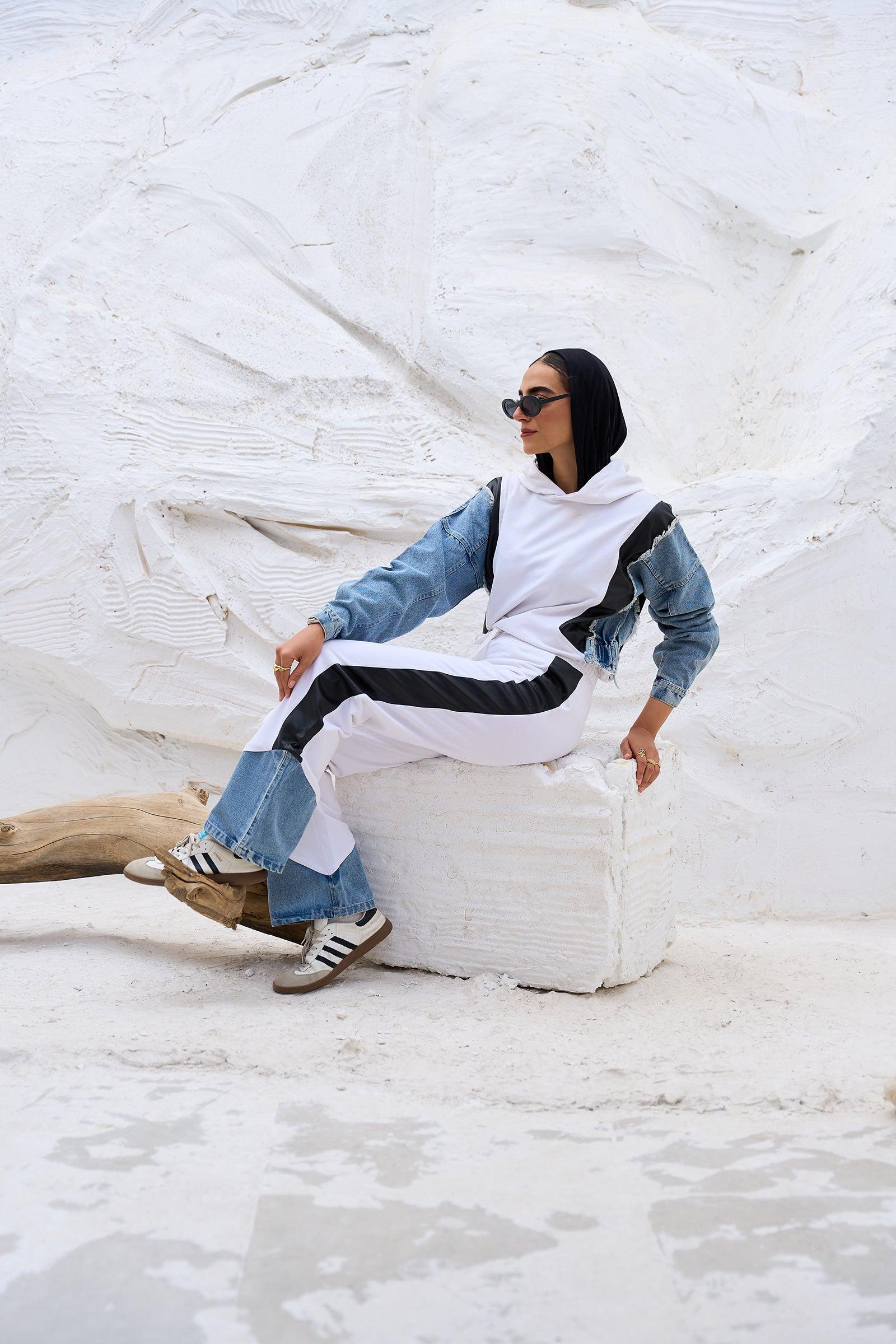 بنطلون مريح بأقمشة مختلفة