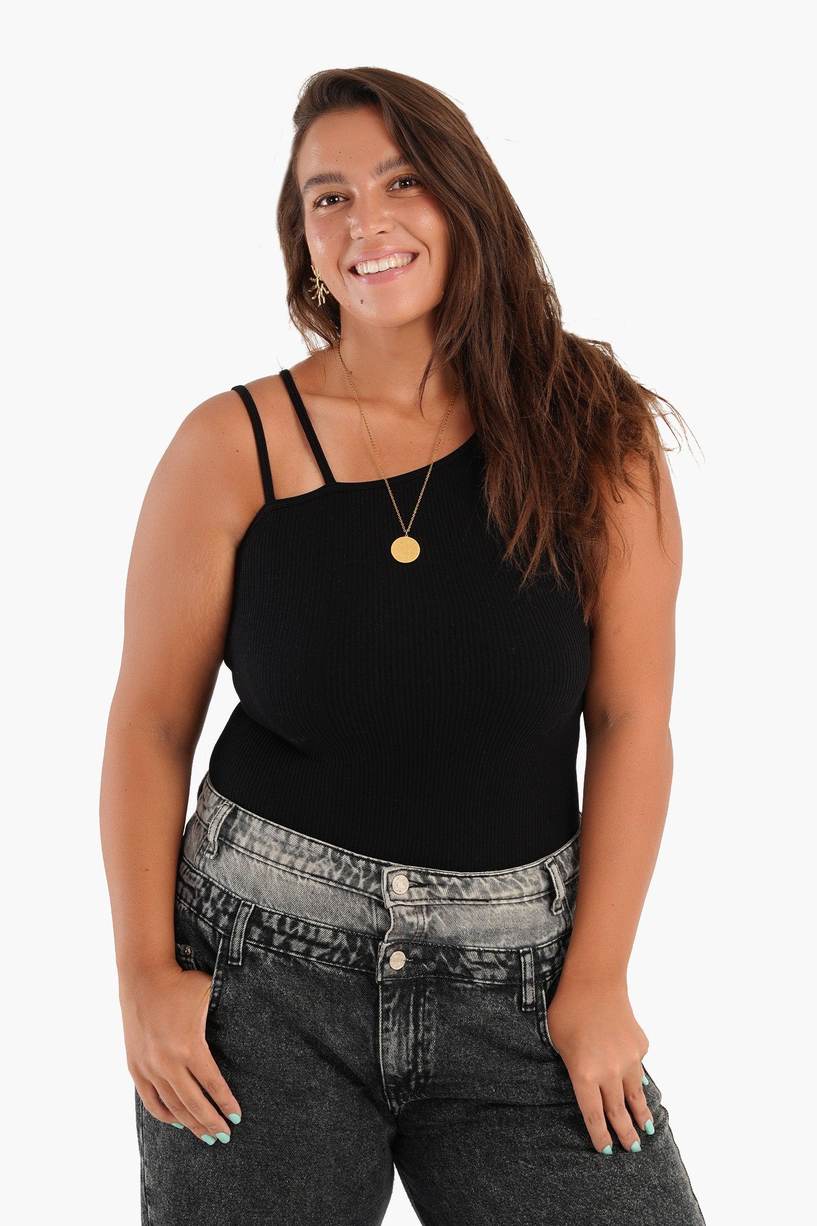 توب حمّالات وكتف واحد