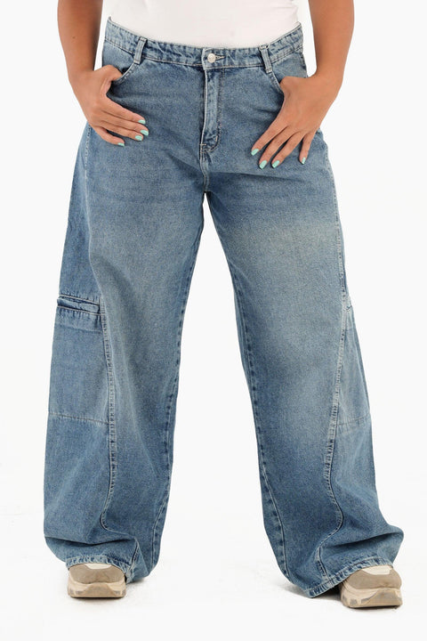 Jeans in Back Flap Pockets