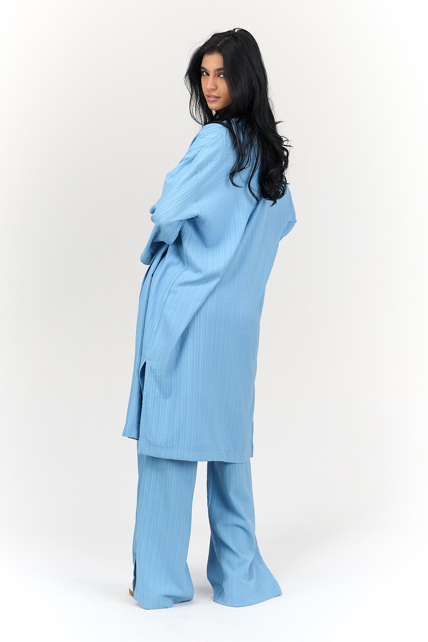 كيمونو ميدي بملمس بارز