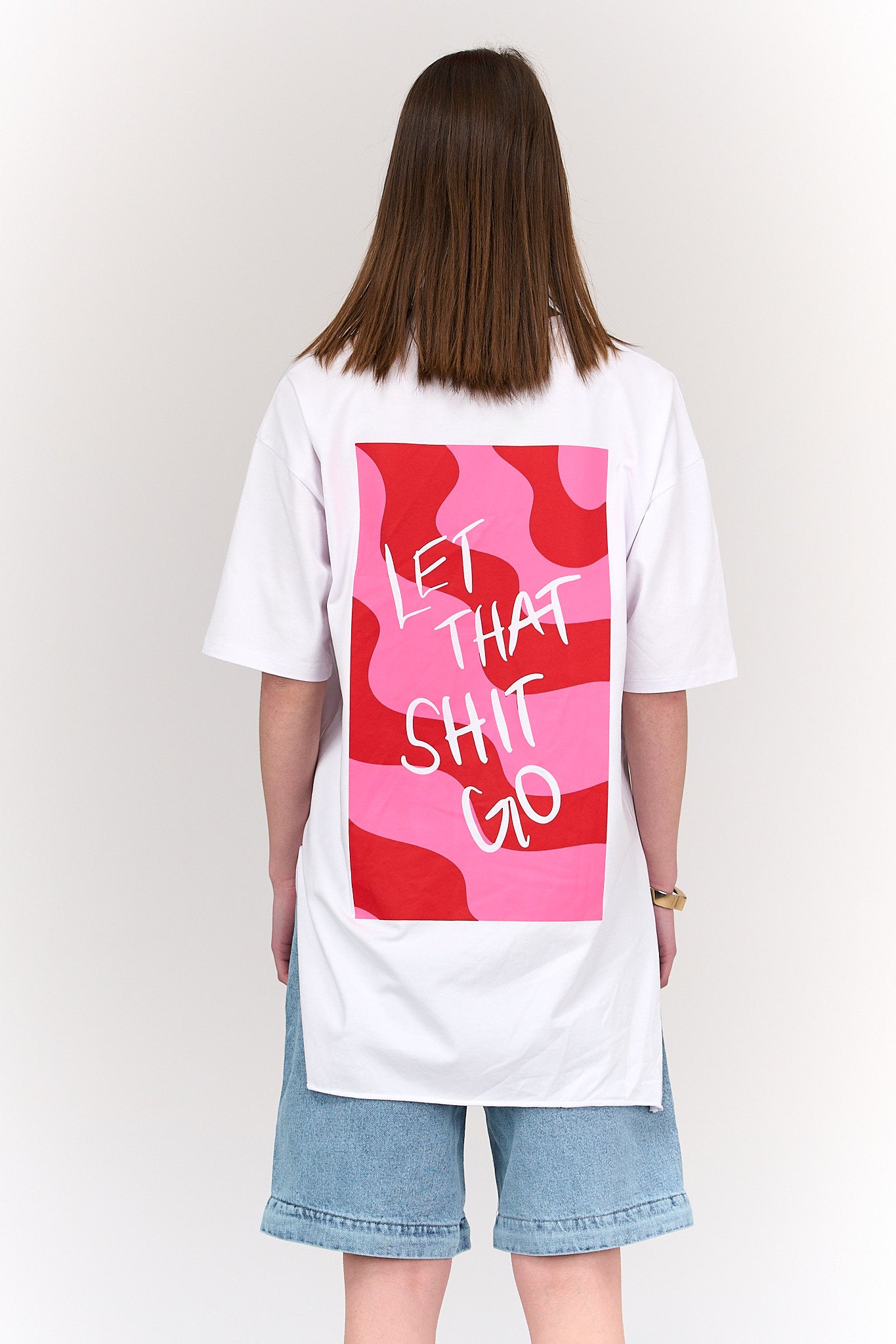 تيشيرت مطبوع بأكمام للكوع