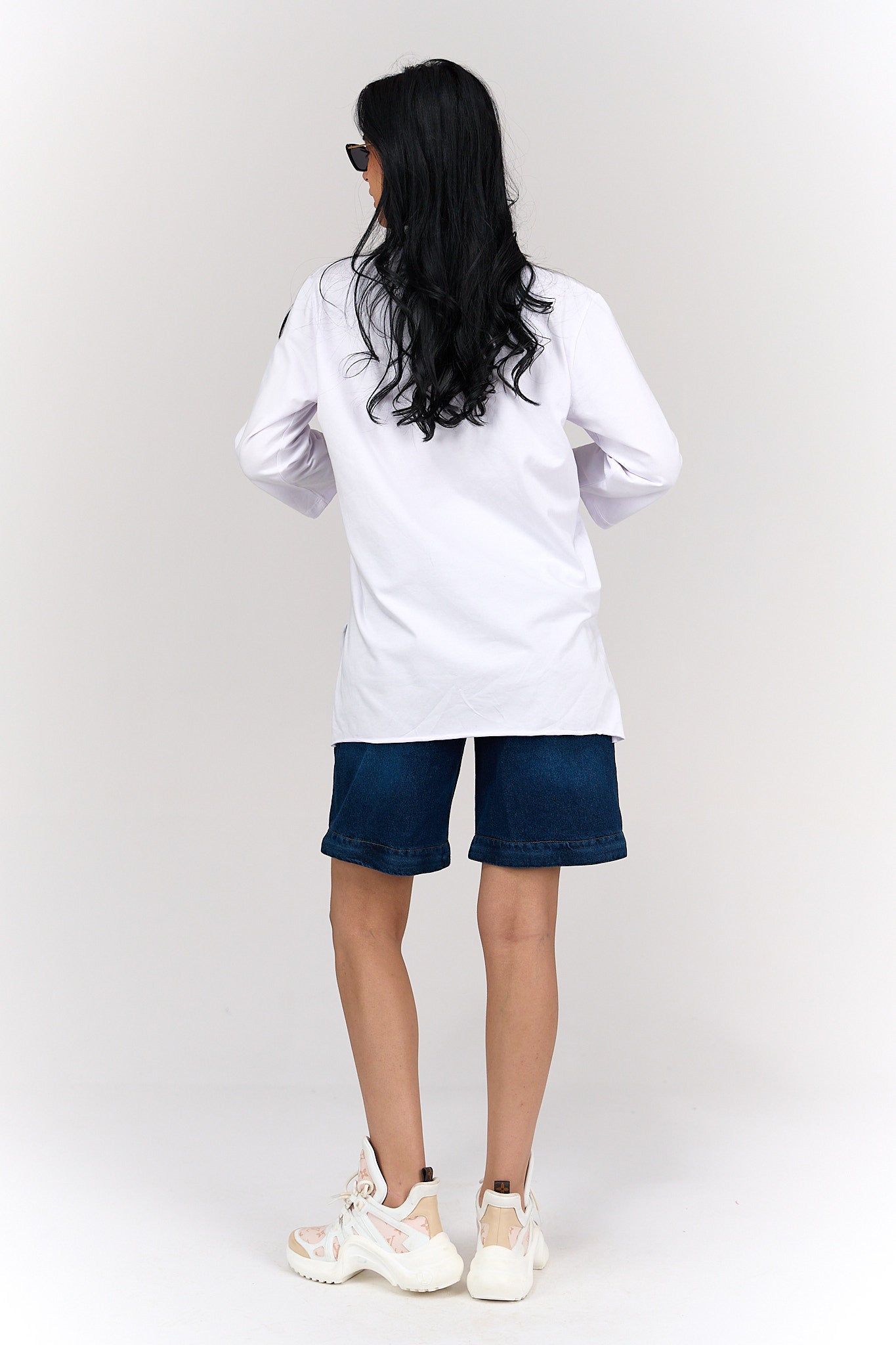 تيشيرت بكم أبيض مطبوع