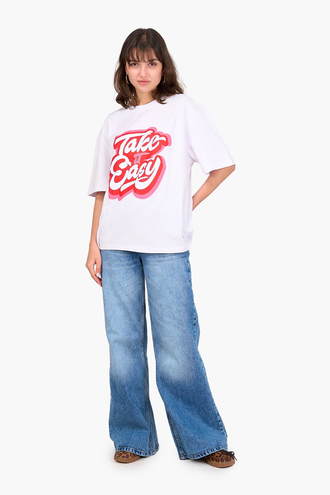 تيشيرت نص كم بطبعة "Take It Easy"