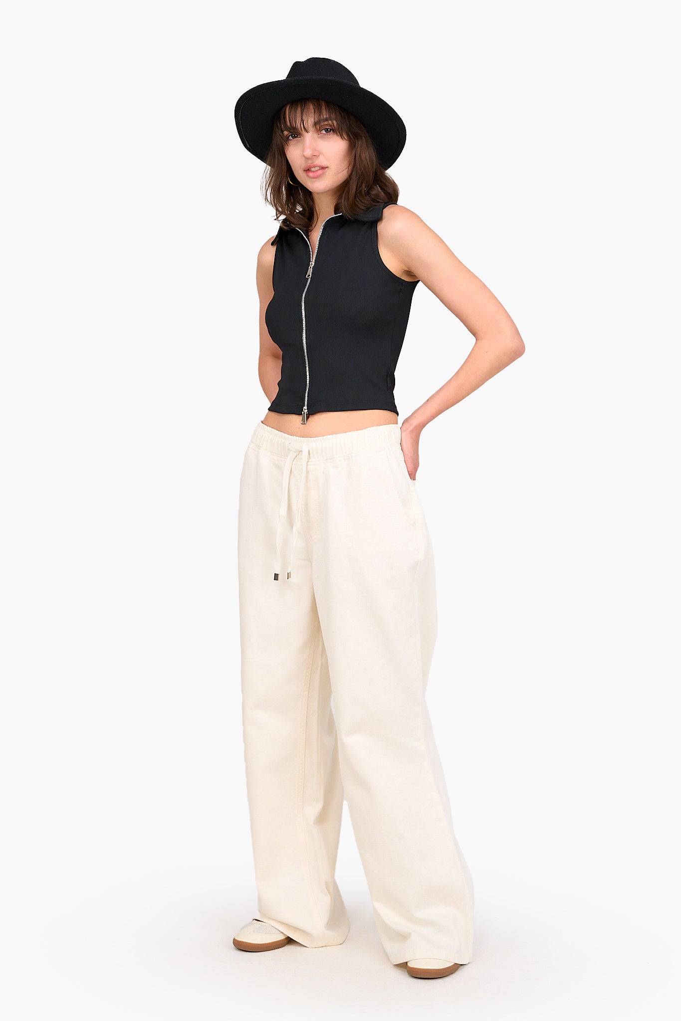 توب قصير كت مضلع