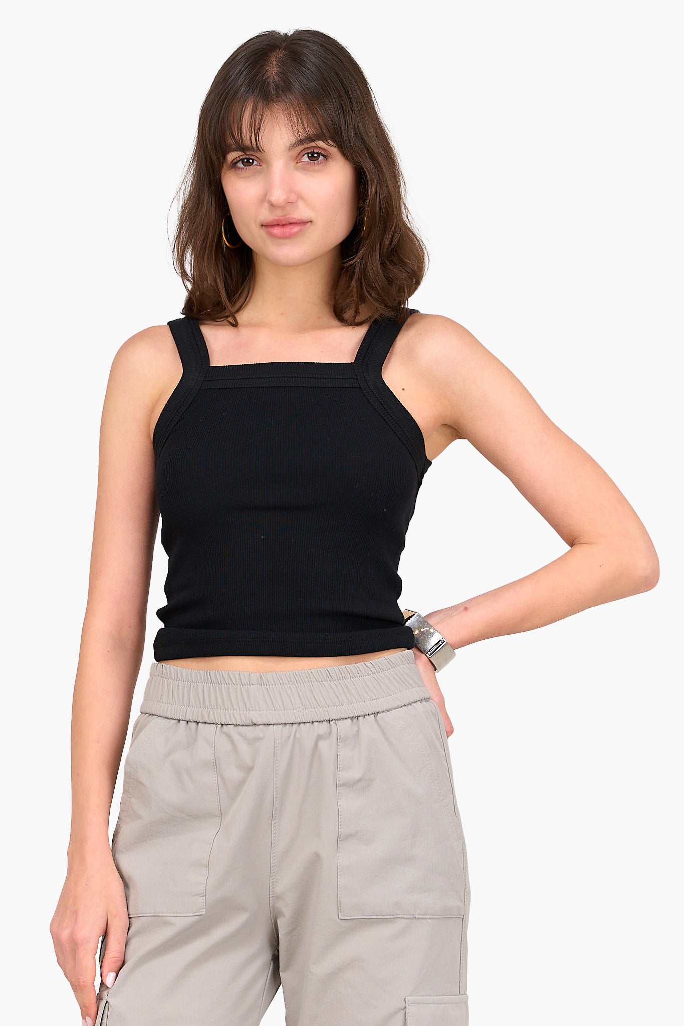 توب حمالات برقبة مربعة