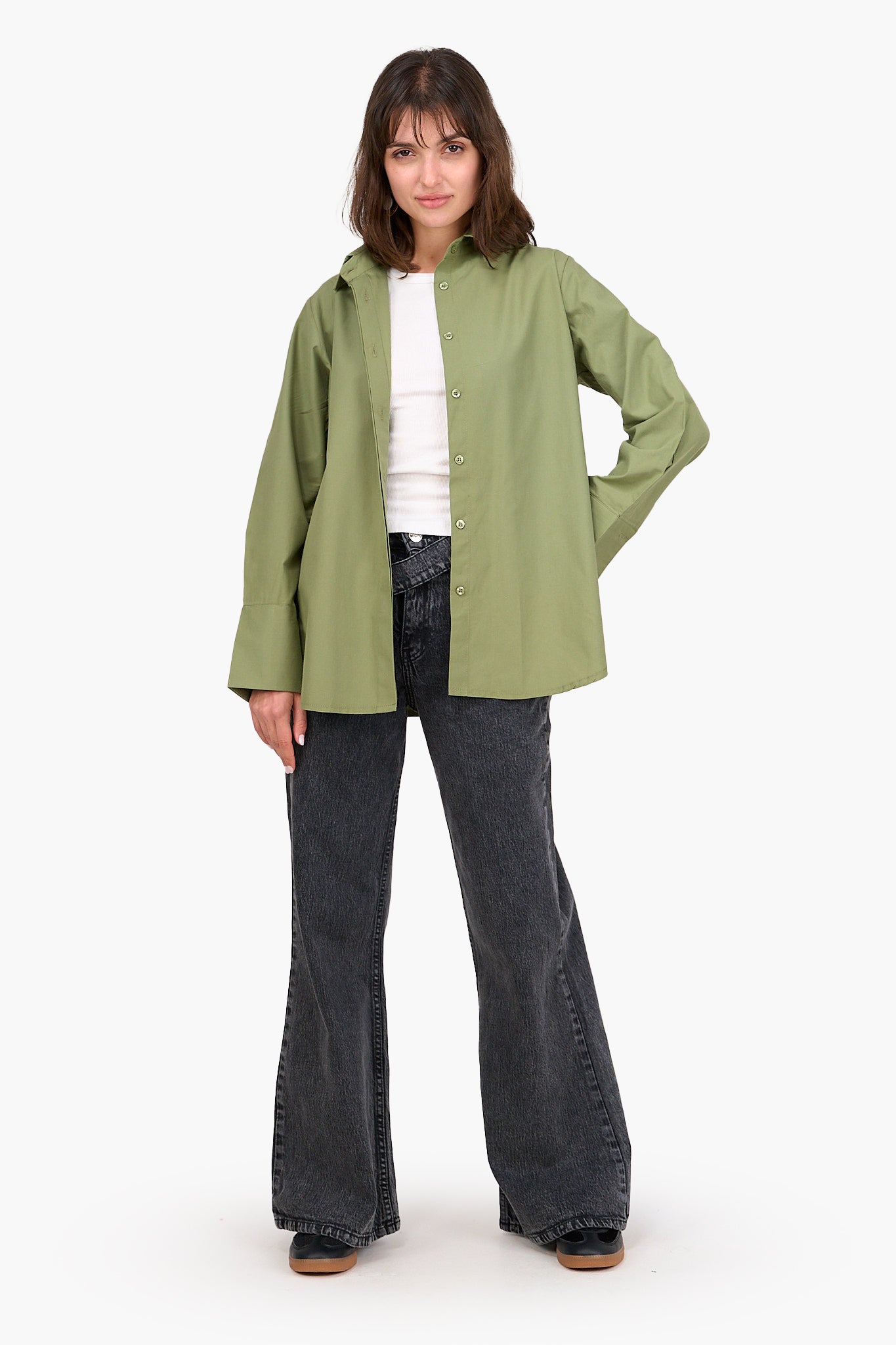 قميص بوبلين بأزرار مخفية