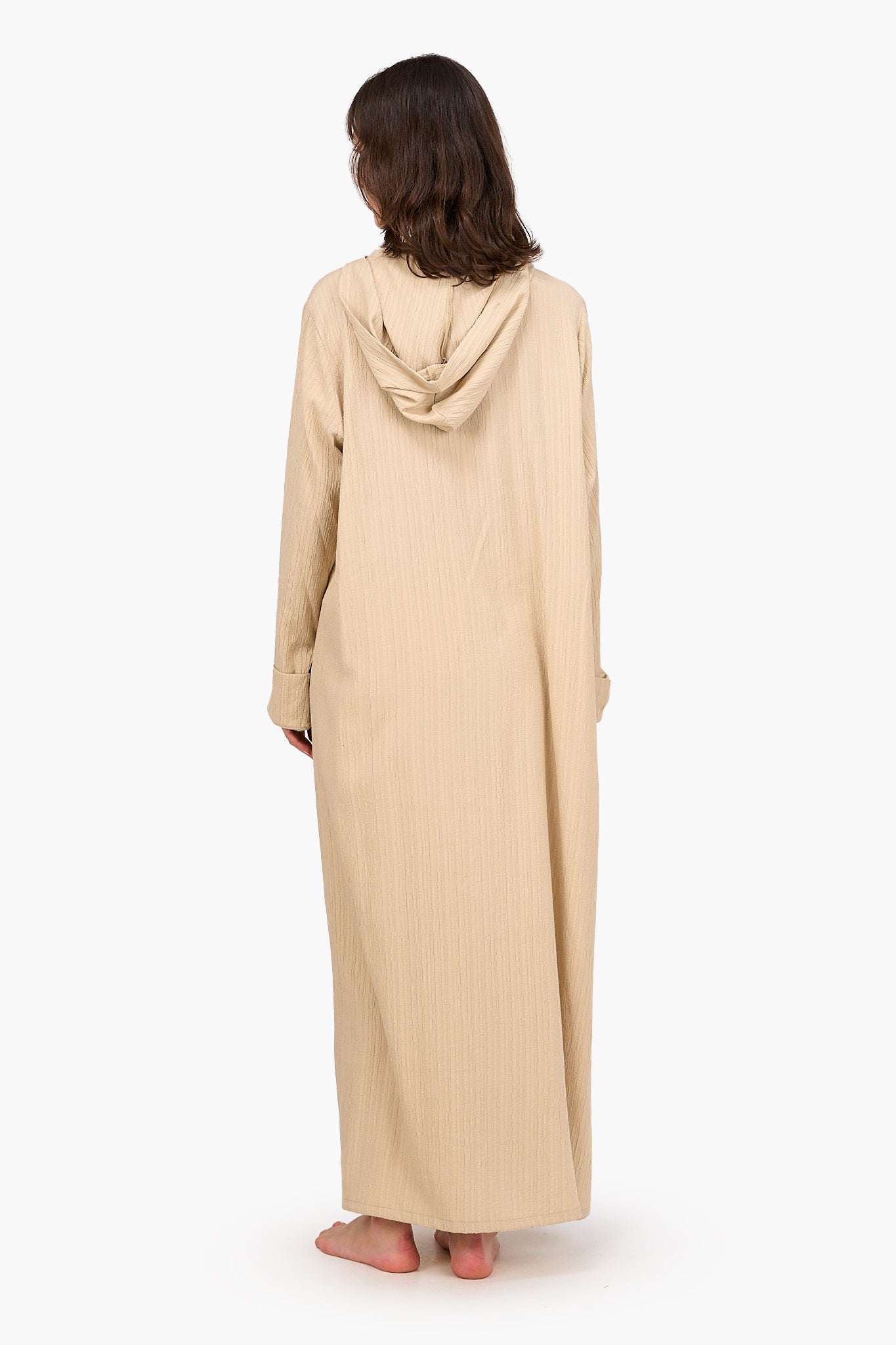 فستان بكابيشو منقوش بنفس اللون